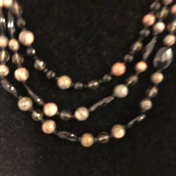 3 Stand bead necklace with SS closure - Picture 4 of 5